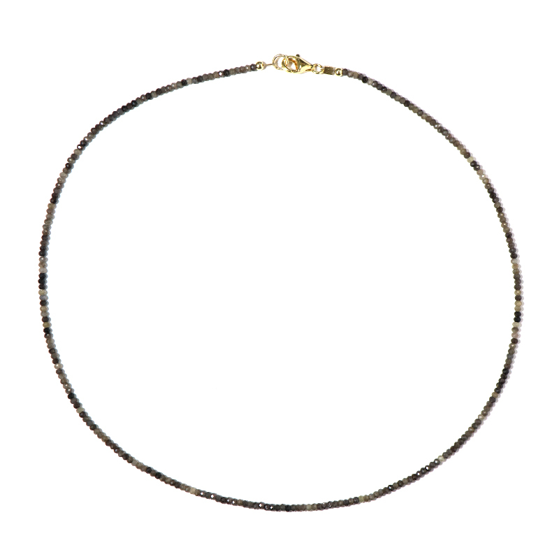 Schokoladen-Saphir-Silberhalskette