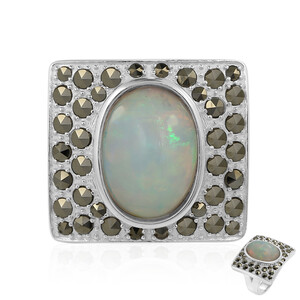 Zilveren ring met een Welo-opaal (Annette classic) 5627EB
