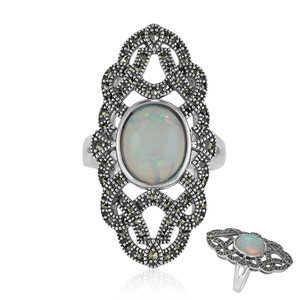 Zilveren ring met een Welo-opaal (Annette classic) 5984AP